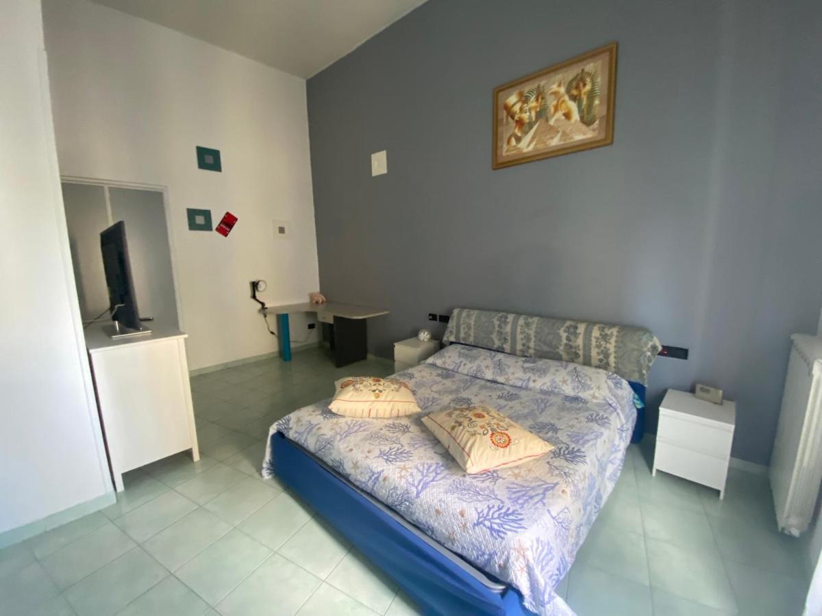 Messineo'S Home Napoli Bagian luar foto